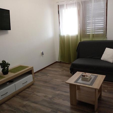 Апартаменти Ulica Zitna Xxvii Br.12 Apartman Ljevar Вир Екстер'єр фото